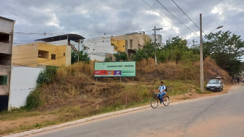 PLACA GOV. VALADAES 101 (3)